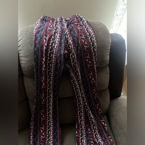 Some comfortable bell bottoms pants 🥰